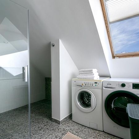 Luxury Apartment With Balcony In Downtown Budapest Bagian luar foto