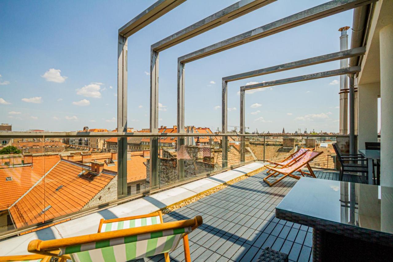 Luxury Apartment With Balcony In Downtown Budapest Bagian luar foto
