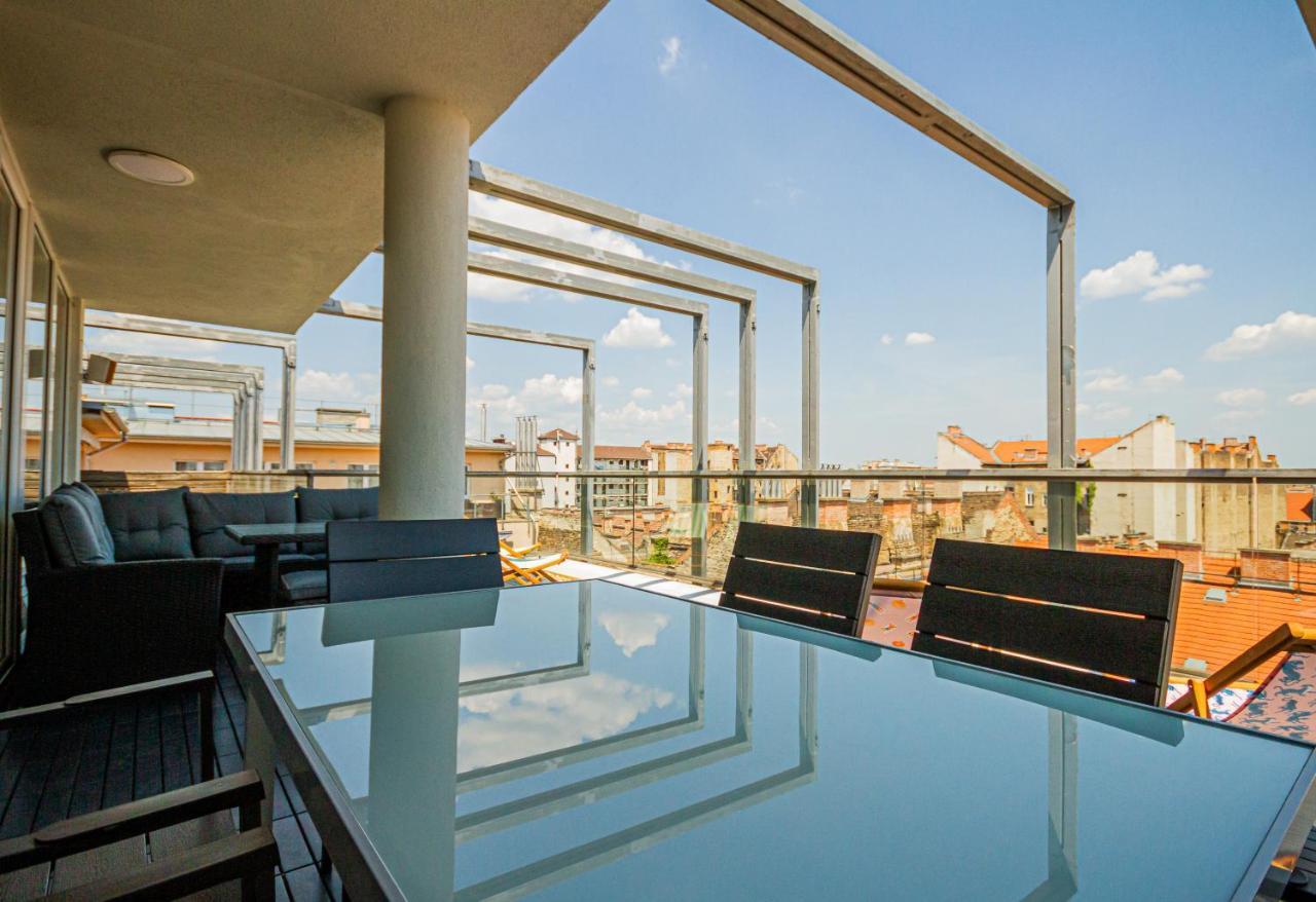 Luxury Apartment With Balcony In Downtown Budapest Bagian luar foto