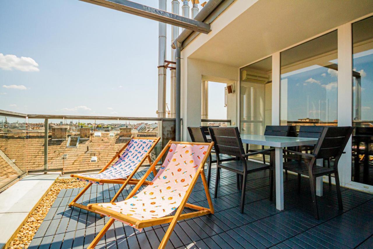 Luxury Apartment With Balcony In Downtown Budapest Bagian luar foto