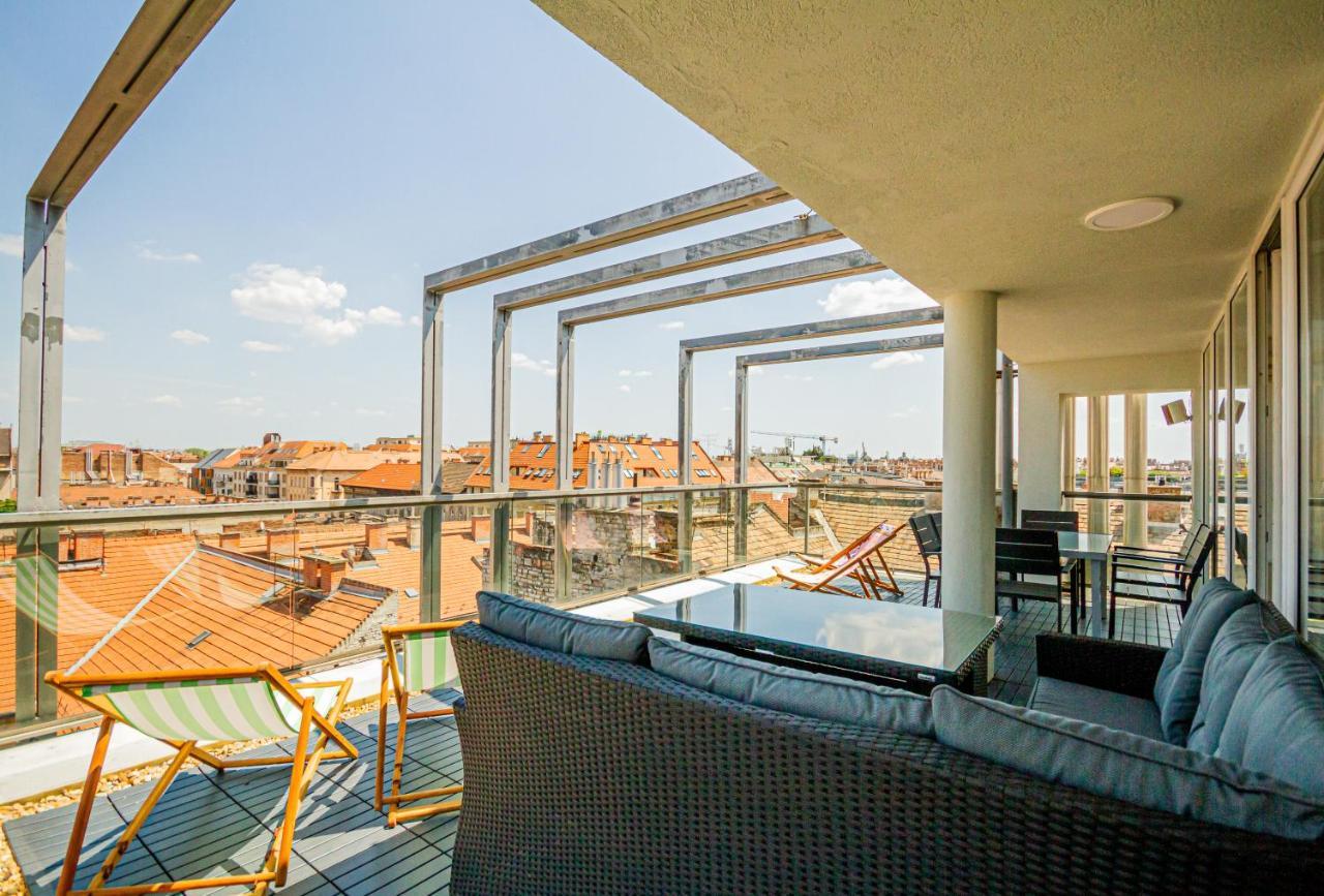 Luxury Apartment With Balcony In Downtown Budapest Bagian luar foto