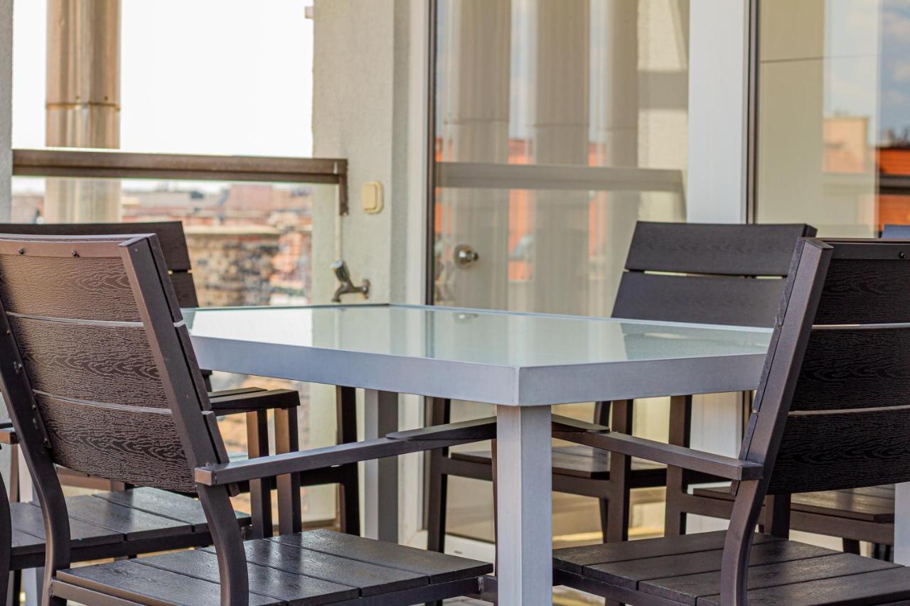 Luxury Apartment With Balcony In Downtown Budapest Bagian luar foto