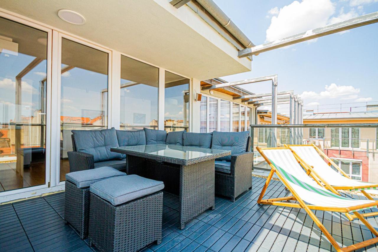 Luxury Apartment With Balcony In Downtown Budapest Bagian luar foto