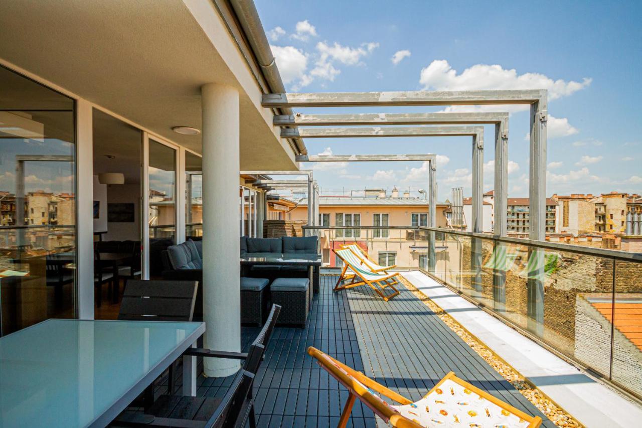 Luxury Apartment With Balcony In Downtown Budapest Bagian luar foto