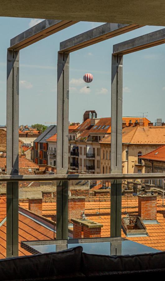 Luxury Apartment With Balcony In Downtown Budapest Bagian luar foto