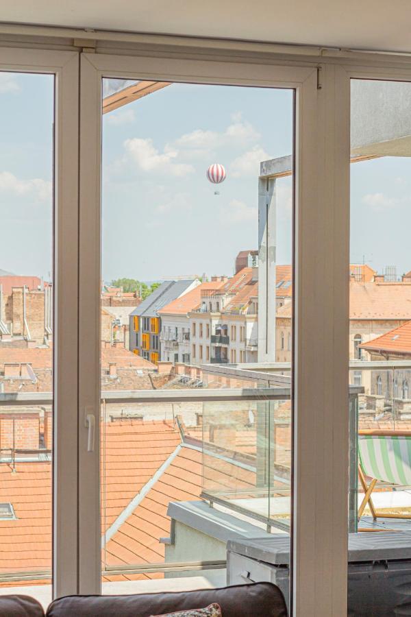 Luxury Apartment With Balcony In Downtown Budapest Bagian luar foto