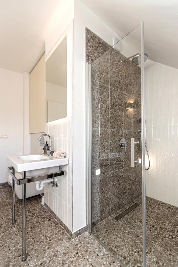 Luxury Apartment With Balcony In Downtown Budapest Bagian luar foto